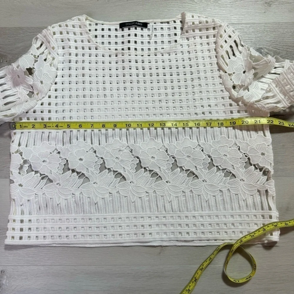 Dolce Cabo Short Sleeve Lace Lattice Top, White, Size Medium - Picture 6 of 9